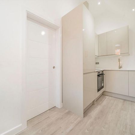 Studio to rent - Photo 3