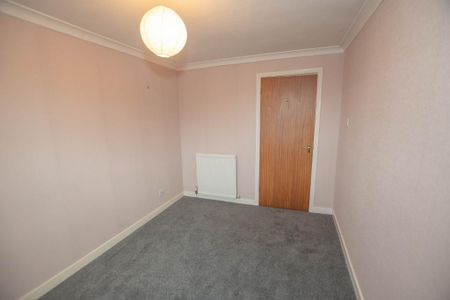 4 bedroom detached house to rent - Photo 2