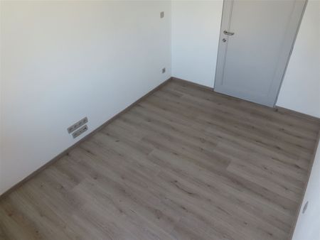 TE HUUR: Appartement met 2 slaapkamers en 2 terrassen te Koersel! - Photo 4