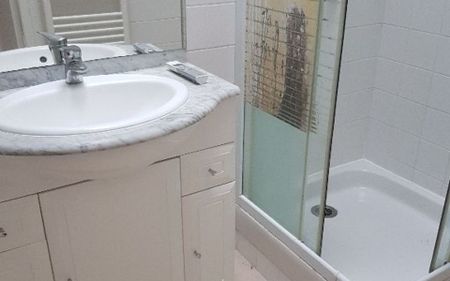 Appartement à louer 2 pièces • 17 m2 La Courneuve - Photo 3