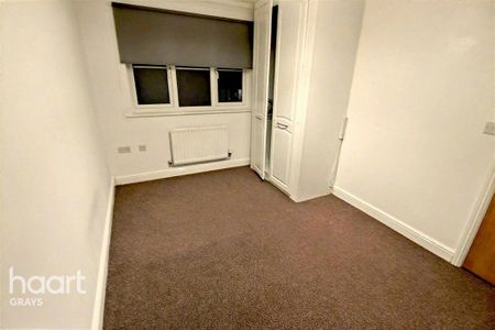 3 bedroom end of terrace house to rent - Photo 5