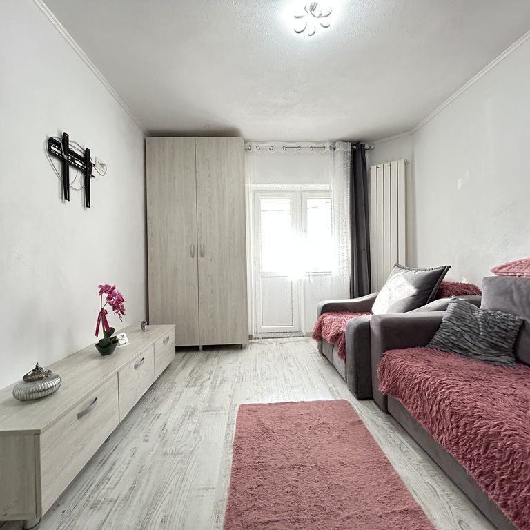 Garsoniera Faleza Nord mobilata utilata modern centrala t... - Fotografie 1