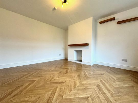 54 Circular Road, - Photo 1