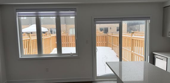 For Lease - 33 Turnberry Lane, Barrie, Ontario - Photo 2