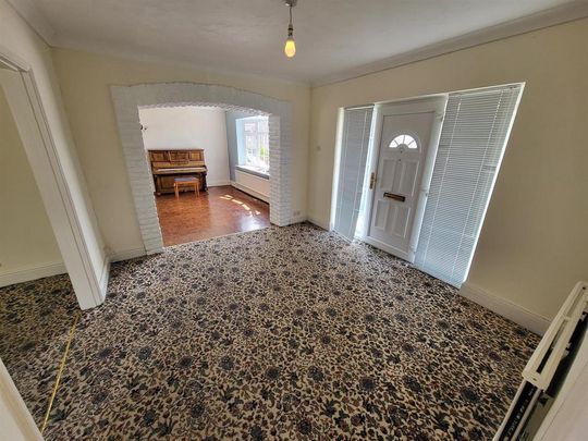 6 bedroom detached house to rent - Photo 1