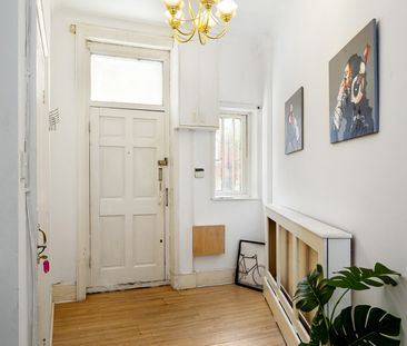 🏡 Modern Flat with Balcony in London Fields 🏡 - Photo 5