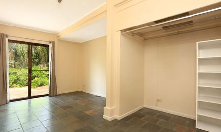 Charming Single Bedroom Granny Flat in The Hills of Mudgeeraba - Photo 2