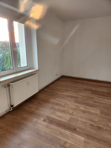 hübsche kleine 3 Zimmerwohnung, sofort bezugsfähig zu vermieten - auf Wunsch auch mit Einbauküche - Photo 3