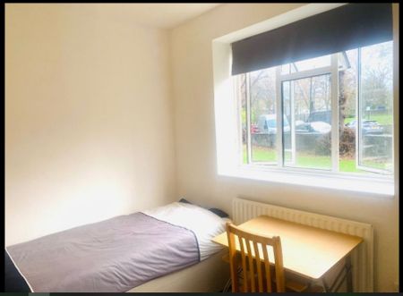 Room in a Shared Flat, Kington House Mortimer Crescent, NW6 - Photo 5