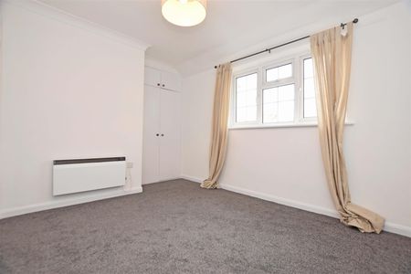 Windmill Road, Hampton Hill - 1 bedroomProperty for lettings - Chasebuchanan - Photo 3