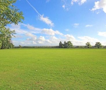 2 bedroom semi-detached house to rent - Photo 4