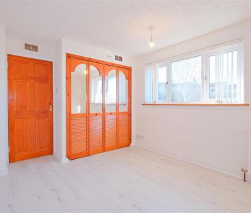 2 bedroom end of terrace house to rent - Photo 5