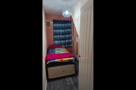 5 Bed Semi-Detached House, Abbey Drive, LU2 - Photo 4