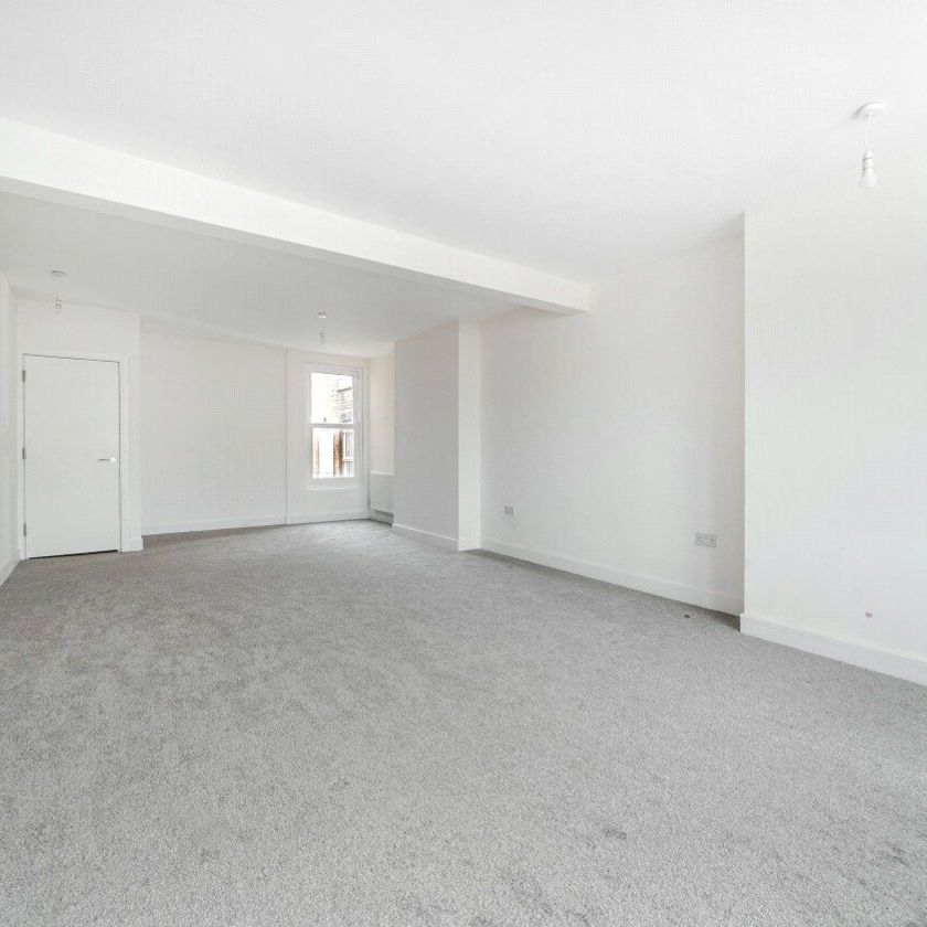 High Street, Sheerness, Kent, ME12 - Photo 1