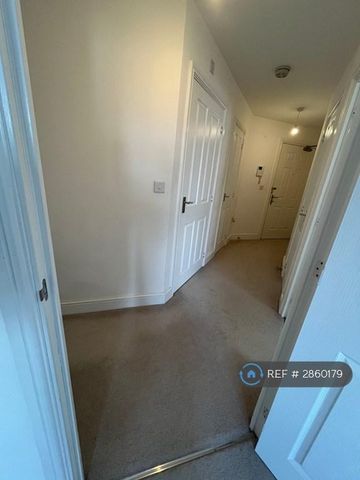 2 bedroom flat to rent - Photo 5