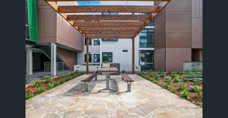 Low Maintenance Gem with Convenience at Every Turn! - Photo 5