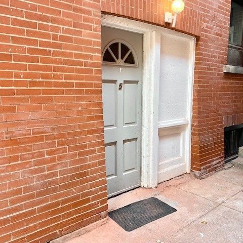 545 Palmerston Boulevard #5 - Photo 1