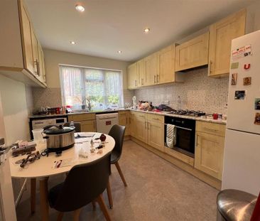 2 bedroom apartment to rent - Photo 6