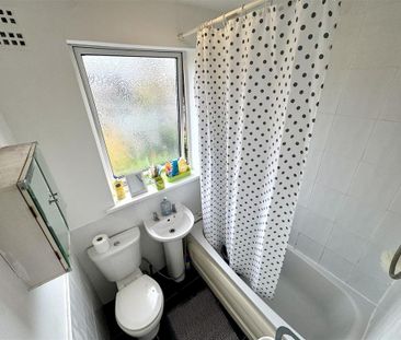 3 bedroom terraced house to rent - Photo 5