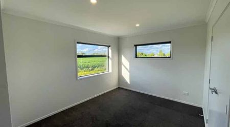 1 room with own bathroom available in House - Photo 4