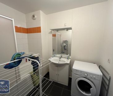 Location Appartement 2 pièces 47m² VENDIN LE VIEIL 62880 - Photo 4