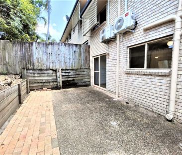 “Spacious 3 Bedroom Unit - Stretton Catchment” - Photo 3