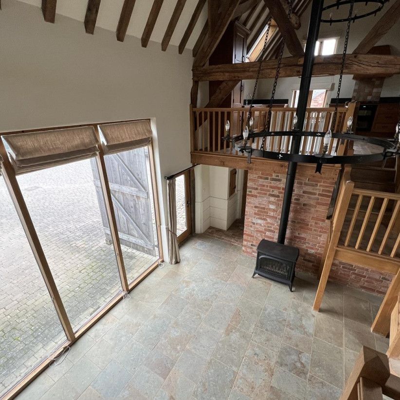 3 bedroom barn conversion to rent - Photo 1