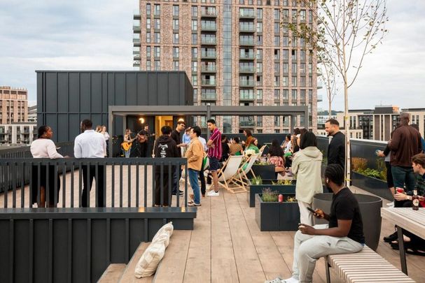 Studio to rent - Photo 1