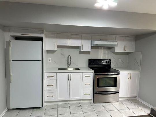 For Lease - 3304 Pinto Place Unit# Walkout Studio, Mississauga, Ontario - Photo 1