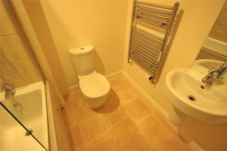 2 bedroom end of terrace house to rent - Photo 5