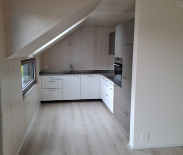 Charmante 2.5-Zimmerwohnung in Niederbipp modernes Wohnen mit Balkon - Photo 1
