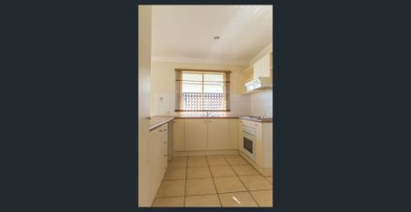 Charming Coopers Plains Family Home - Photo 4