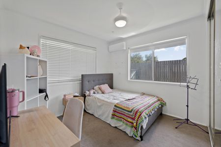 Brick home with huge entertainment area and pool - Photo 2