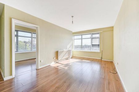 2 bedroom mews to rent - Photo 5