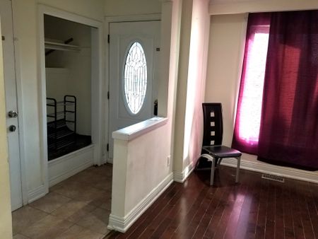 For Lease - 182 Confederation Drive Unit# Main Floor, Toronto, Ontario - Photo 5