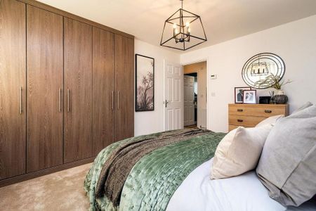 2 bedroom semi-detached house to rent - Photo 5