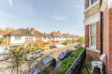 3 bedroom flat to rent - Photo 5