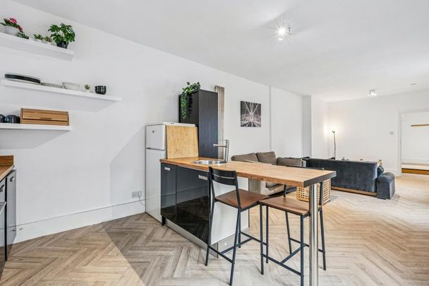 2 bedroom flat to rent - Photo 1