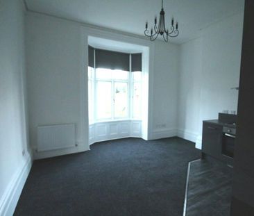 Flat to rent on - Photo 5