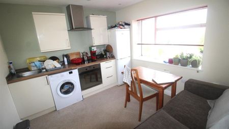 Queens Road, Worthing, West Sussex - Photo 3