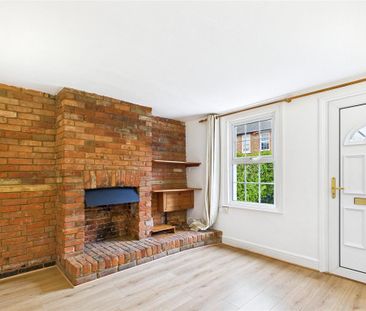 2 bedroom end of terrace house to rent - Photo 3