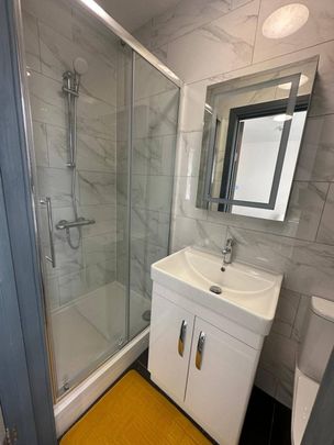 Studio Flat, Brenthurst Road, NW10 - Photo 1