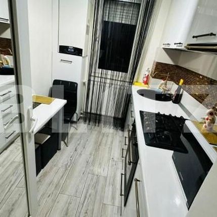 Apartament 3 camere, centrala termica, 54 mp, Craiovita - Fotografie 1
