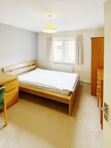 4 bedroom flat to rent - Photo 4