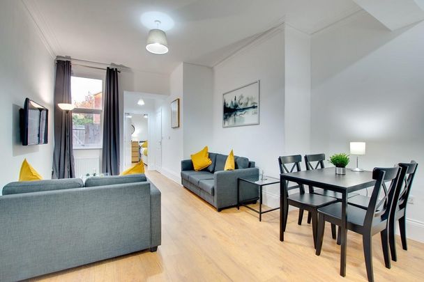 Grantham Road, Sandyford - Photo 1