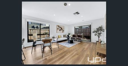 Experience Elegant and Luxurious Family Living in Clyde - Photo 5