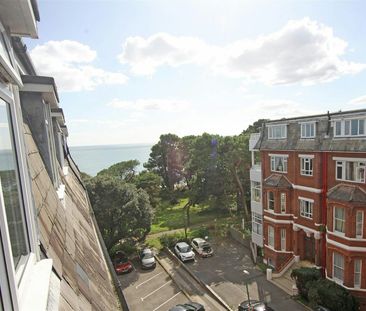 Flat to rent on - Photo 2