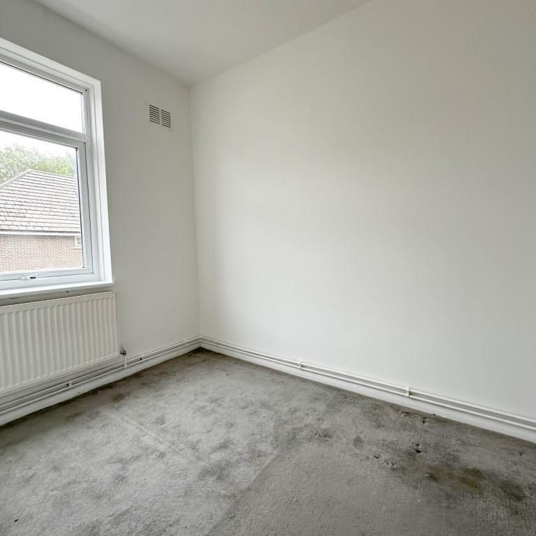 2 bedroom maisonette to rent - Photo 1