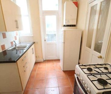 Lyndhurst Road, Wood Green, N22 - Photo 5
