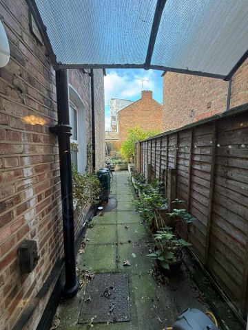 1 bedroom flat to rent - Photo 4